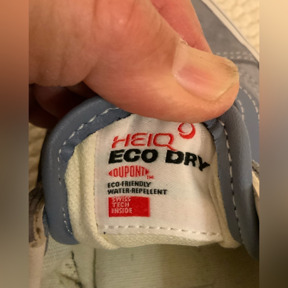 VANS - Picture 5 of 8